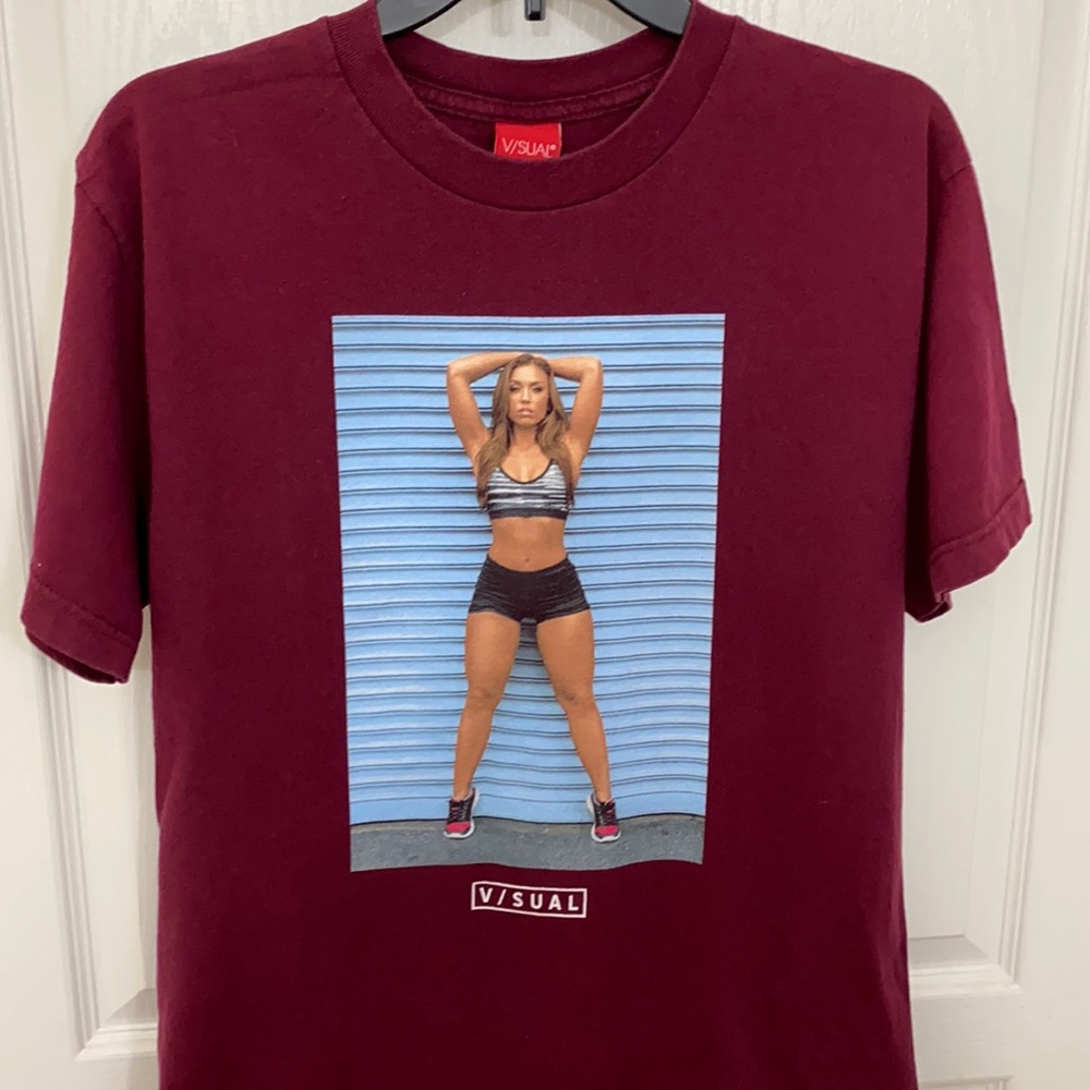 Visual Men’s T-shirt Maroon Size Medium
